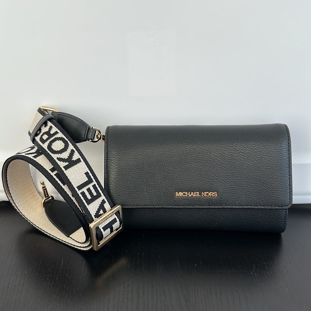 Michael Kors black leather large zip around wallet crossbody - Picture 7 of 11